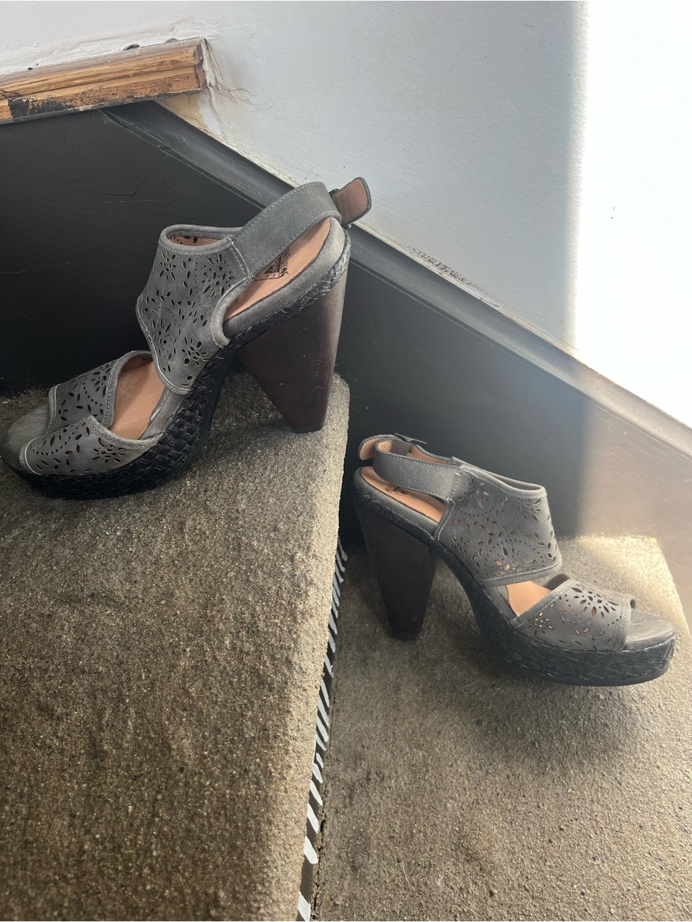 John Fluevog Grey Leather Floral Cutout Platform Heels Size 10